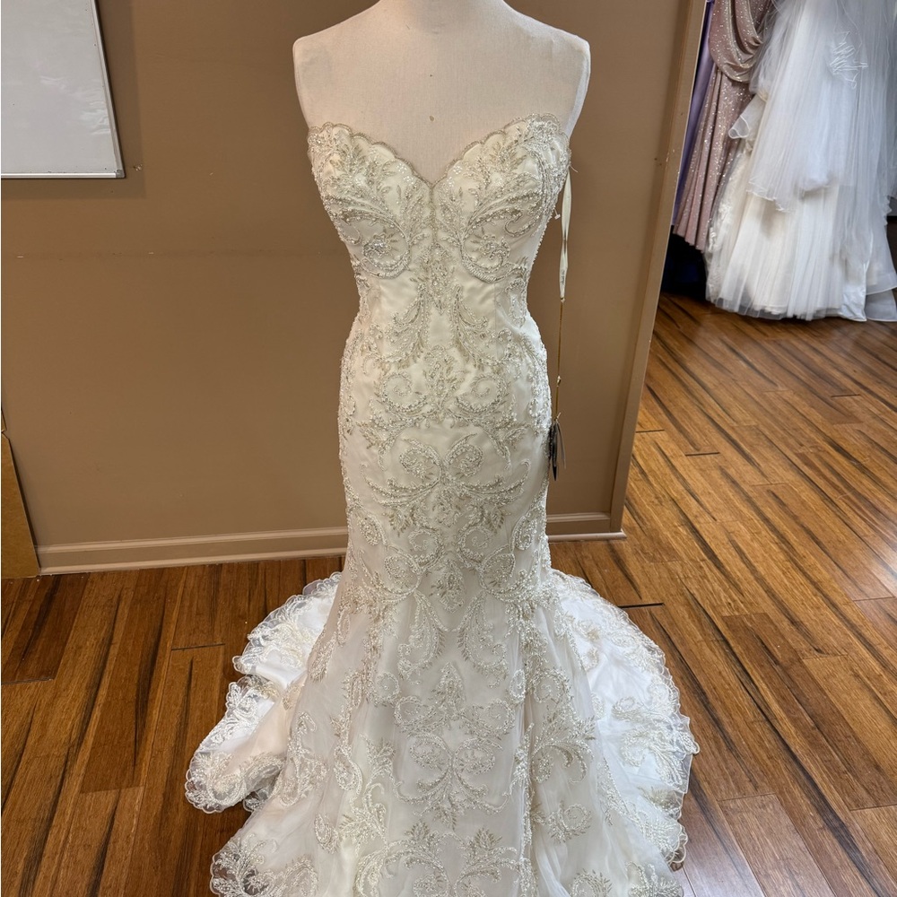 NEW WEDDING GOWN